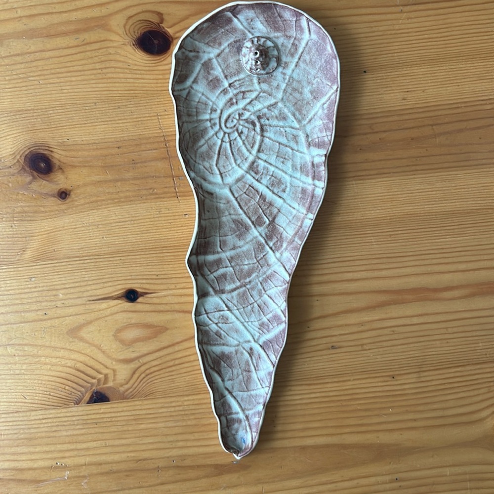Shell Design Ceramic Incense Holder